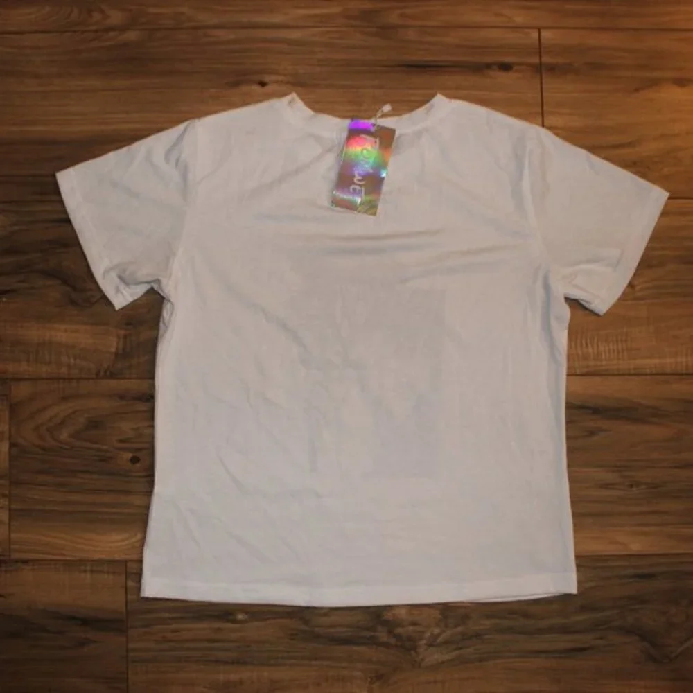 Romwe Smoking Girl w/ Roses White Graphic Tee M - Picture 4 of 5